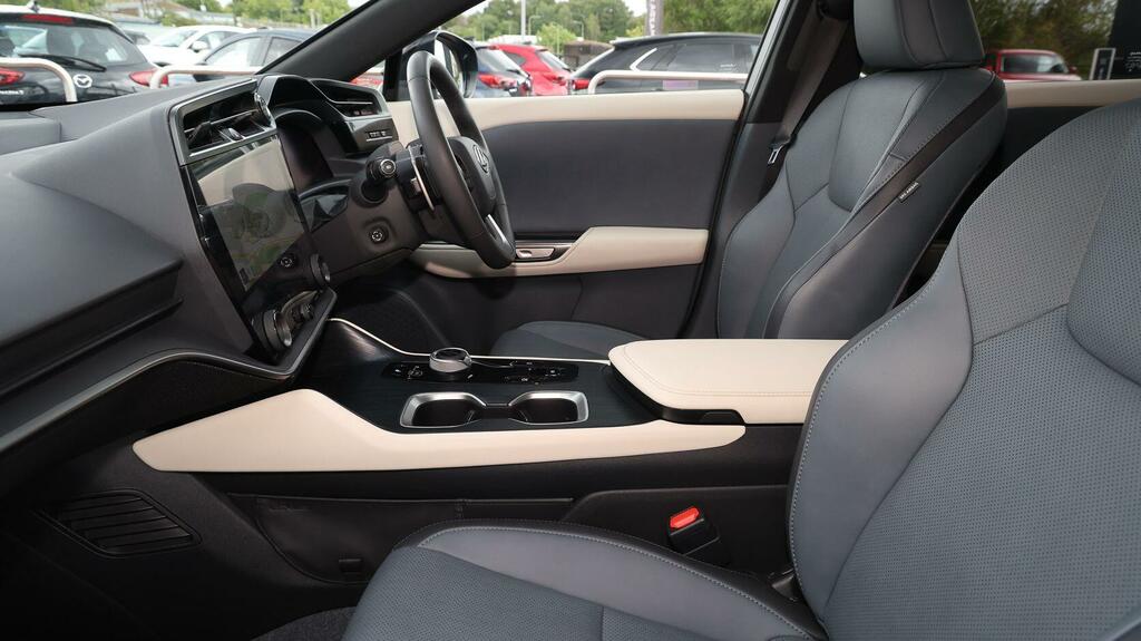 Lexus RZ 450E 71.4Kwh Premium Plus Suv Di Grey #5