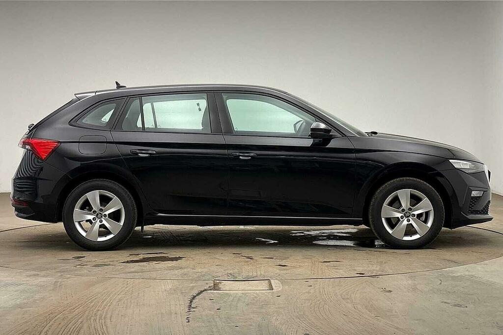 Skoda Scala 1.0 Tsi 116 Se Edition Black #4
