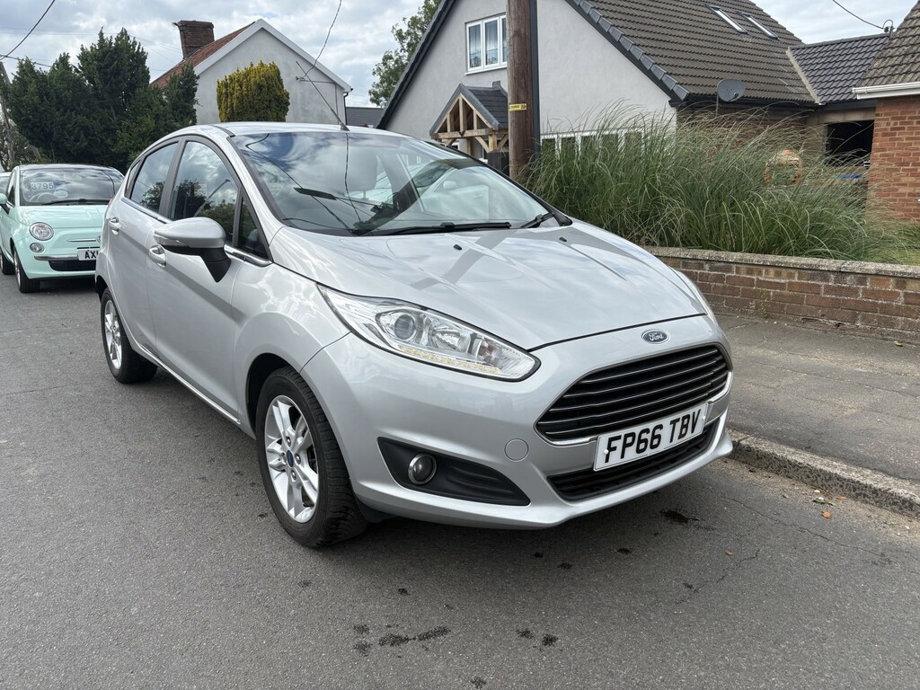 Ford Fiesta Hatchback 1.3 Zetec 2016 Silver