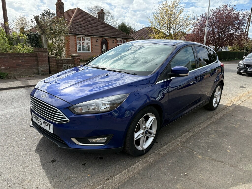 Ford Focus Hatchback 1.5 Tdci Titanium 2016 FN66YPT Blue #3