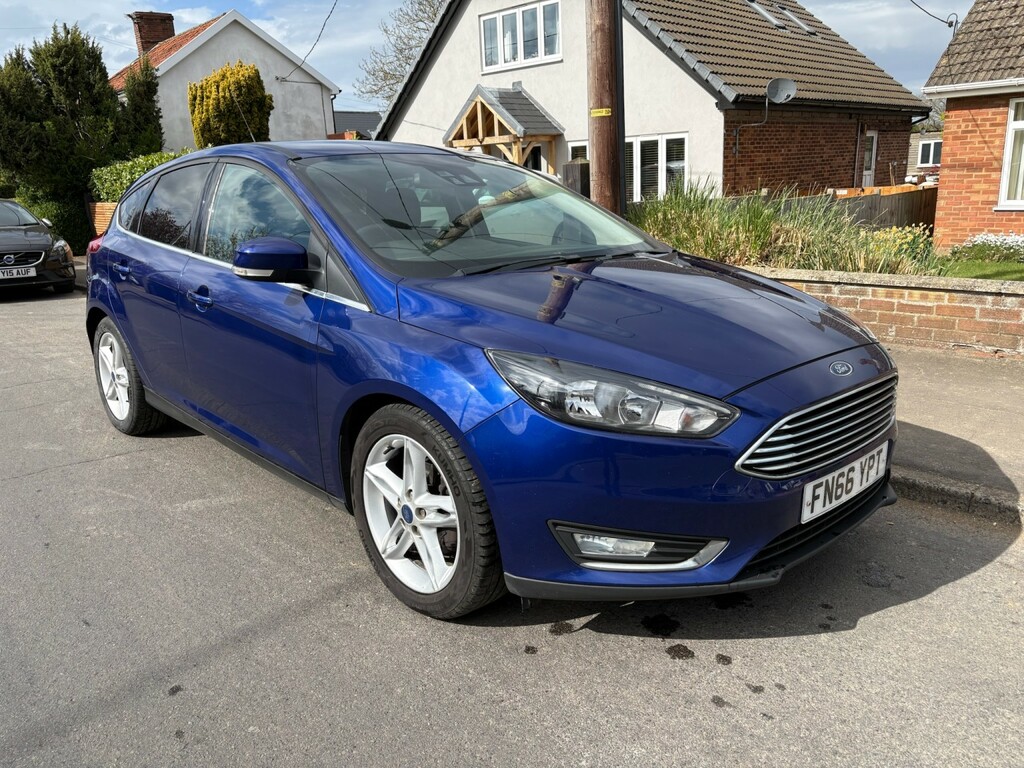 Ford Focus Hatchback 1.5 Tdci Titanium 2016 Blue