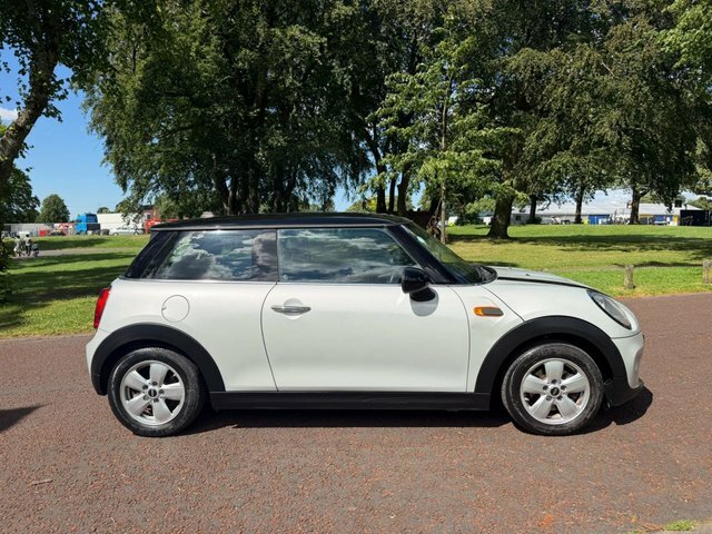 Mini Hatch 2014 1.5 Cooper D Hatchback Euro Silver #2