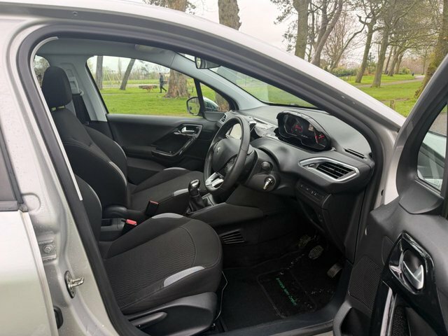 Peugeot 208 2014 1.2 Vti Puretech Style Hatchback M Silver #6