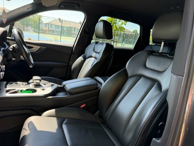 Audi Q7  Black #22
