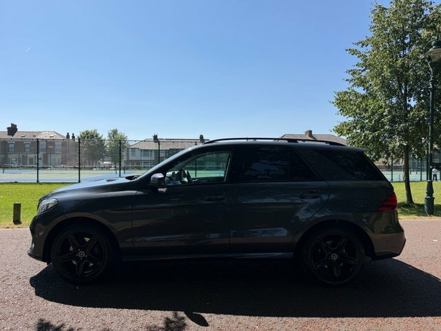 Mercedes-Benz GLE Class 2016 3.0 Gle350d V6 Amg Line Suv G-tron Grey #4