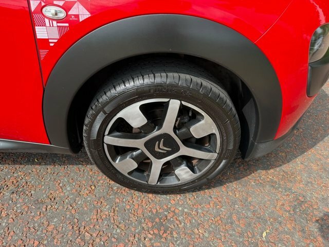 Citroen C4 Cactus 1.2 Puretech 82 Flair Purple #22