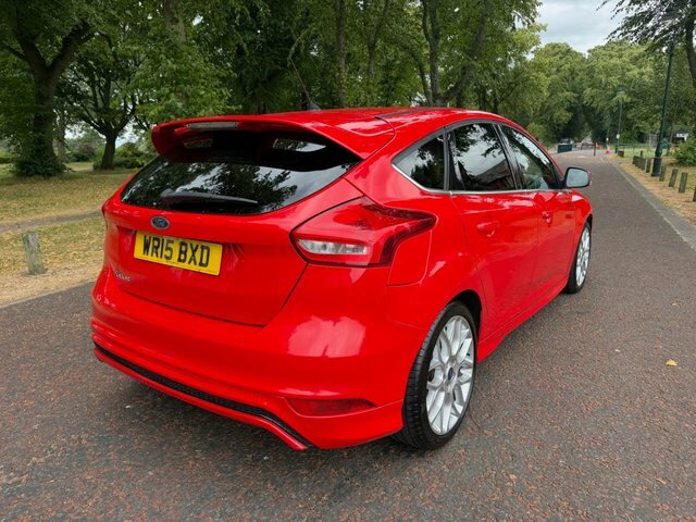 Ford Focus 2015 1.5 Tdci Zetec S Hatchback Red #3