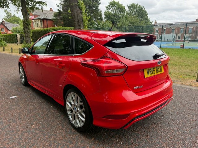 Ford Focus 2015 1.5 Tdci Zetec S Hatchback Red #5