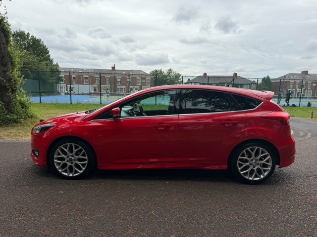 Ford Focus 2015 1.5 Tdci Zetec S Hatchback Red #6