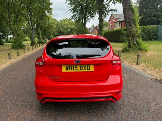 Ford Focus 2015 1.5 Tdci Zetec S Hatchback Red #4