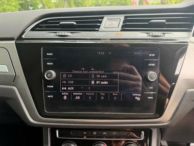 Volkswagen Touran 2.0 Sel Tdi Bluemotion Technology 148 Bhp Grey #36