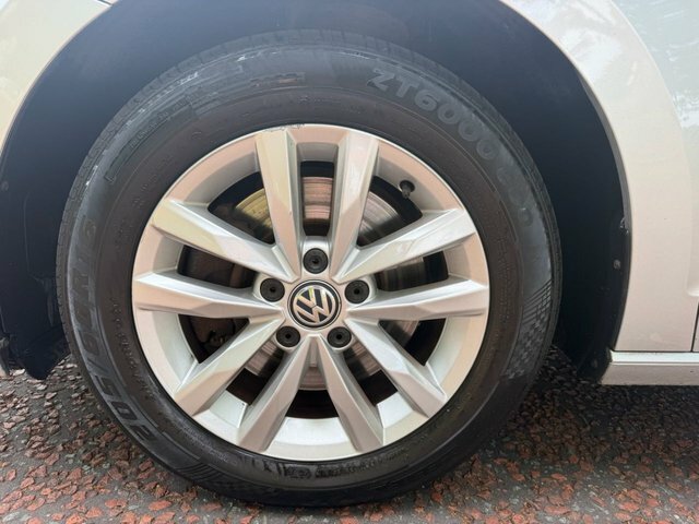 Volkswagen Touran 2.0 Sel Tdi Bluemotion Technology 148 Bhp Grey #25