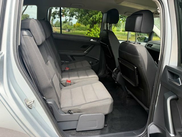 Volkswagen Touran 2.0 Sel Tdi Bluemotion Technology 148 Bhp Grey #14