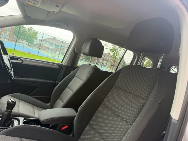 Volkswagen Touran 2.0 Sel Tdi Bluemotion Technology 148 Bhp Grey #30