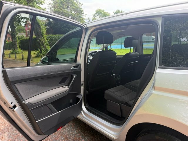 Volkswagen Touran 2.0 Sel Tdi Bluemotion Technology 148 Bhp Grey #19