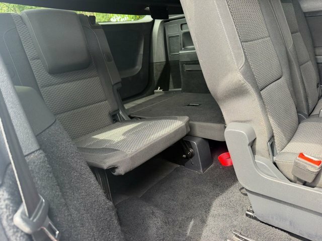 Volkswagen Touran 2.0 Sel Tdi Bluemotion Technology 148 Bhp Grey #16