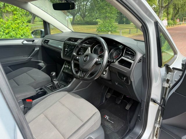 Volkswagen Touran 2.0 Sel Tdi Bluemotion Technology 148 Bhp Grey #11