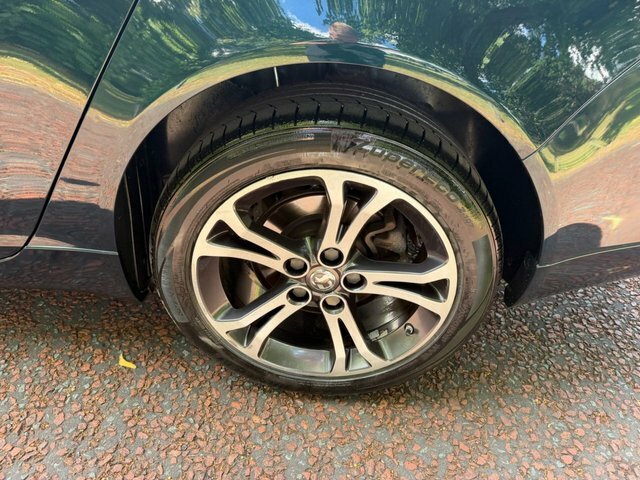Vauxhall Insignia 1.8 Limited Edition 138 Bhp Silver #23