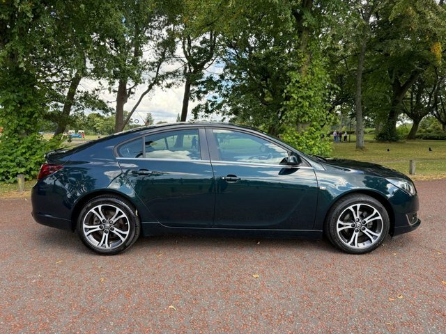 Vauxhall Insignia 2014 1.8 16V Limited Edition Hatchback Green #2