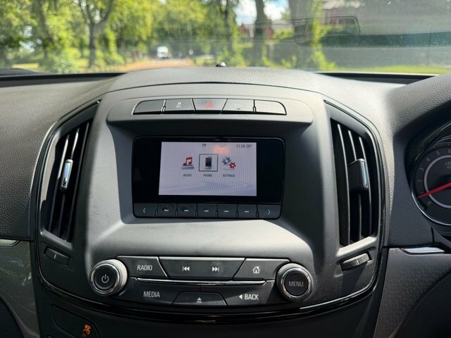 Vauxhall Insignia 1.8 Limited Edition 138 Bhp Silver #29