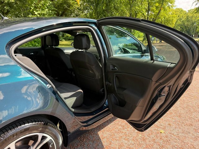 Vauxhall Insignia 1.8 Limited Edition 138 Bhp Silver #12