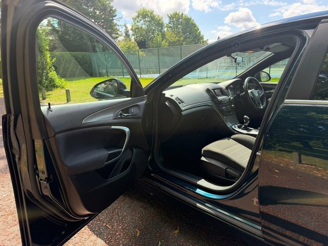 Vauxhall Insignia 1.8 Limited Edition 138 Bhp Silver #18