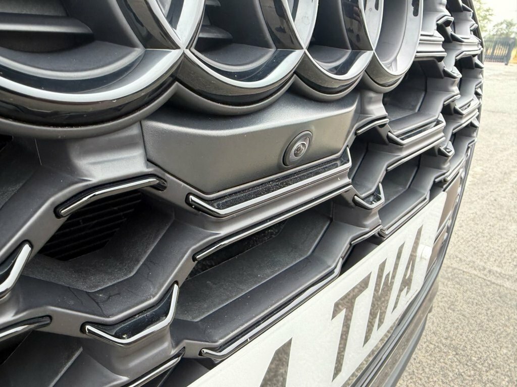 Audi SQ5 Launch Edition Tfsi 367 Ps S Tronic Grey #38