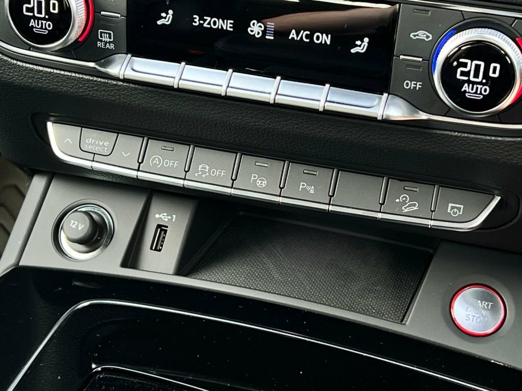 Audi SQ5 Launch Edition Tfsi 367 Ps S Tronic Grey #42