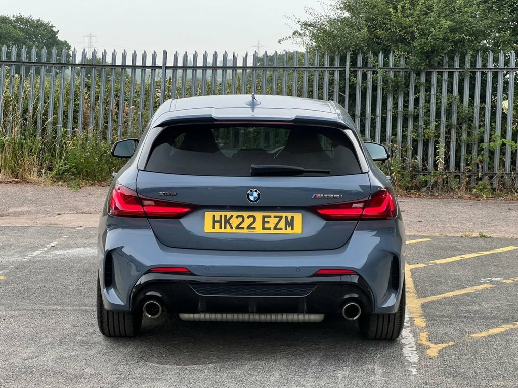 BMW 1 Series Hatchback HK22EZM Grey #6