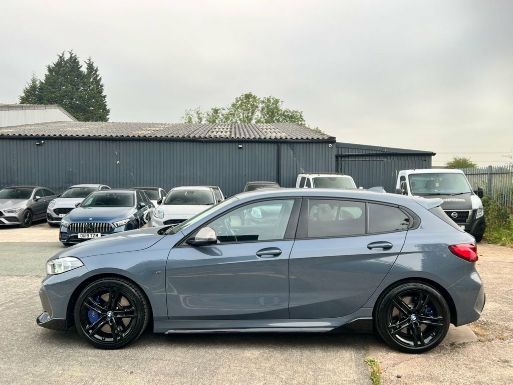 BMW 1 Series Hatchback HK22EZM Grey #3
