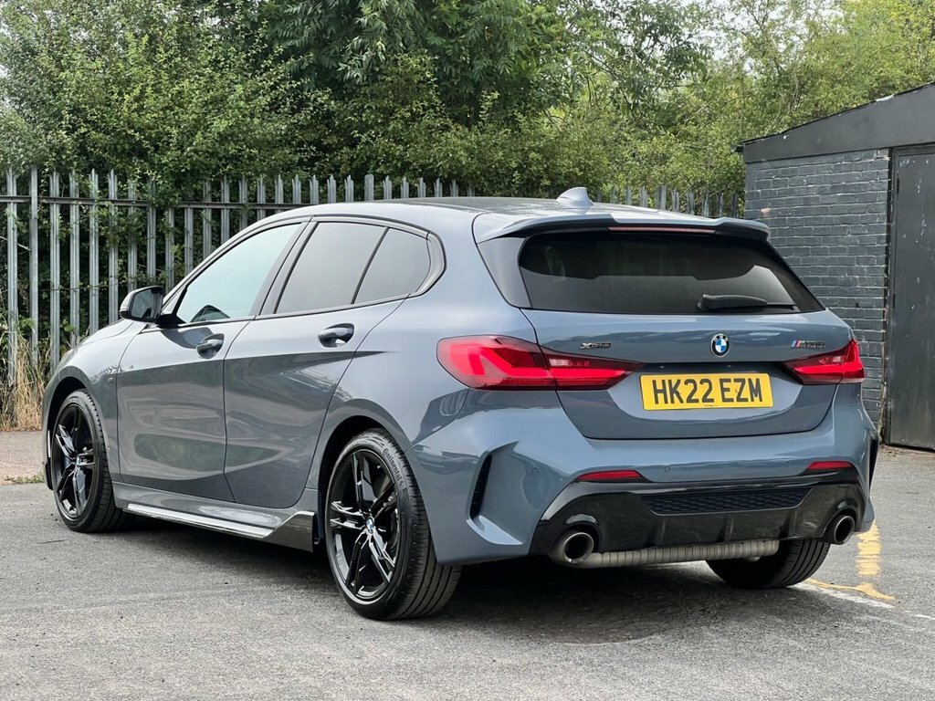 BMW 1 Series Hatchback HK22EZM Grey #2