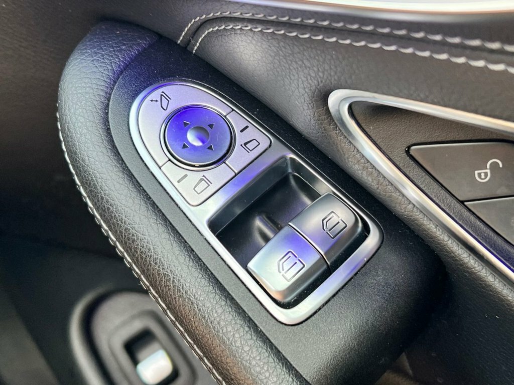 Mercedes-Benz C Class Saloon Grey #40