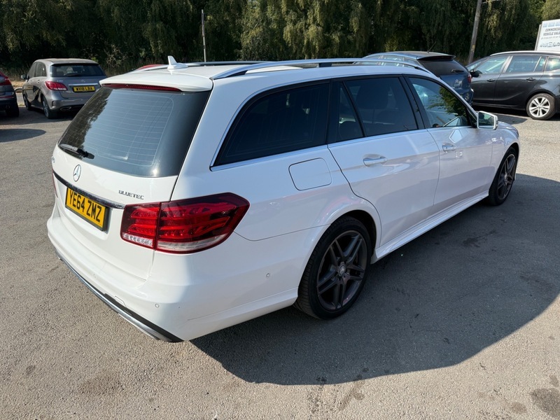 Mercedes-Benz E Class E220 Bluetec Amg Line White #2