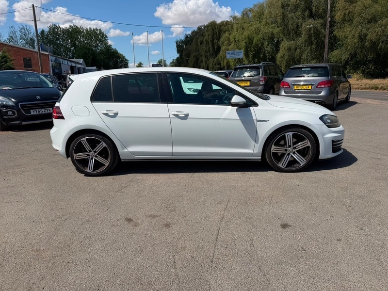 Volkswagen Golf Gtd White #4