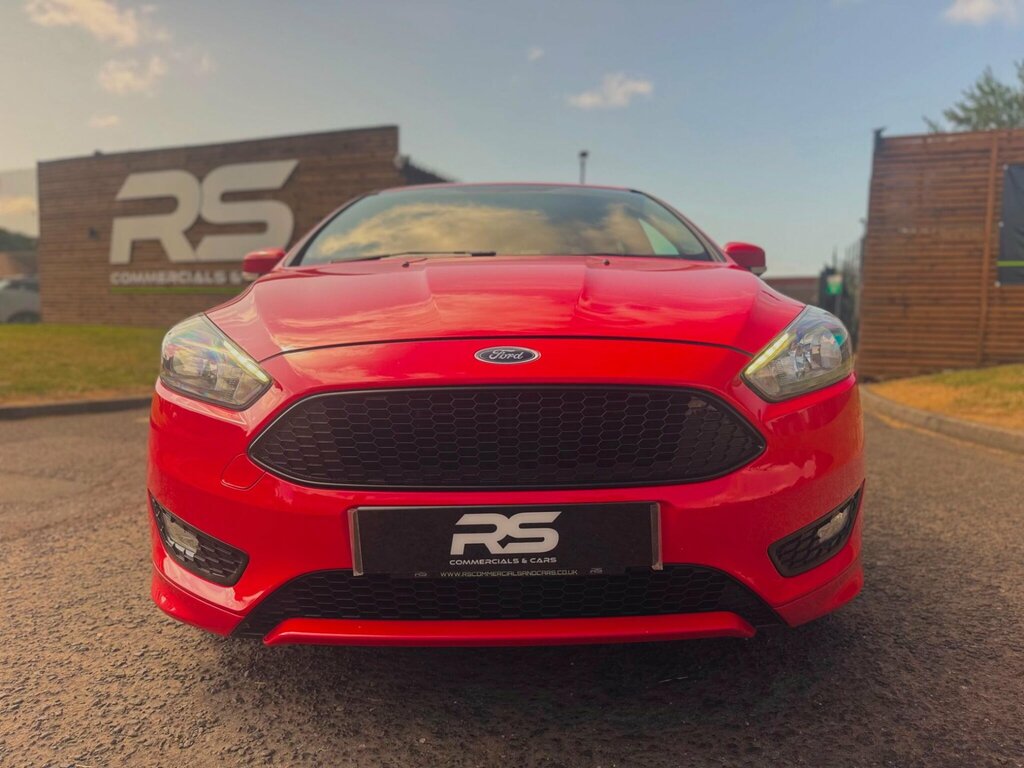 Ford Focus 1.0T Ecoboost St-line Euro 6 Ss Red