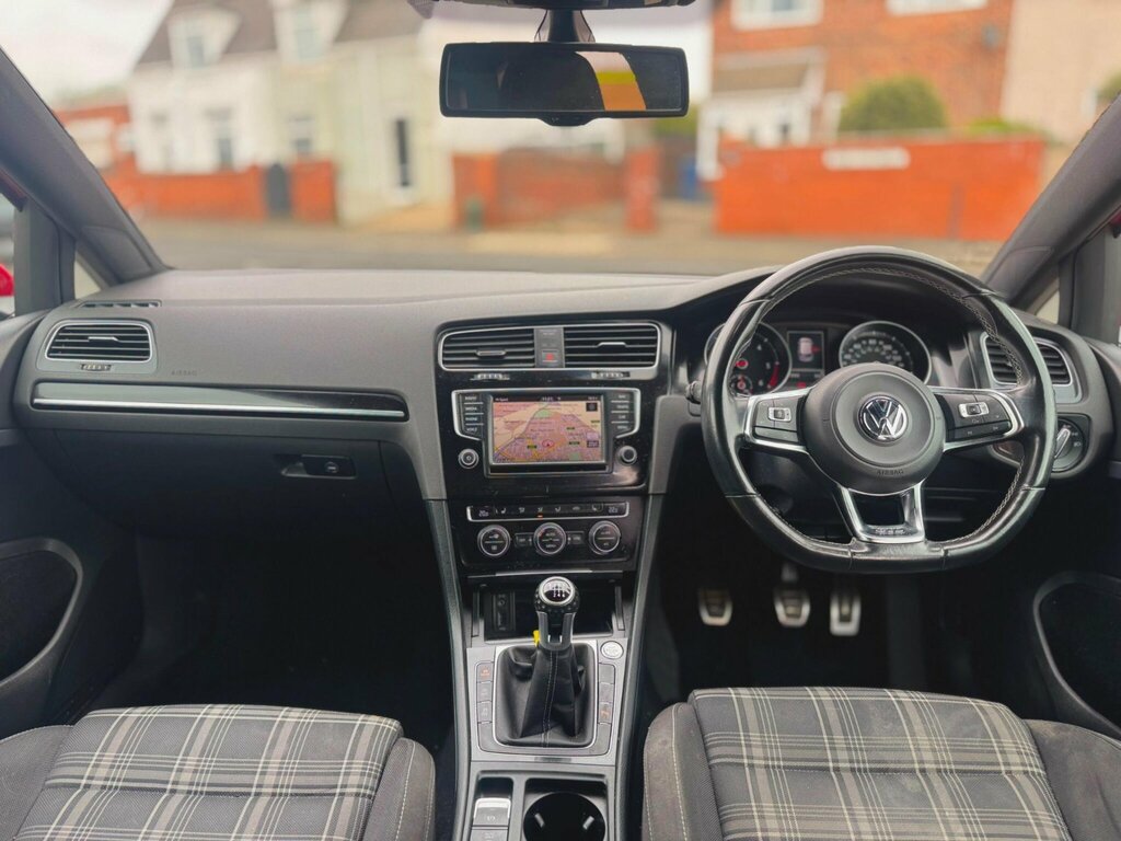 Volkswagen Golf 2.0 Tdi Bluemotion Tech Gtd Euro 6 Ss NU65HKF Red #3