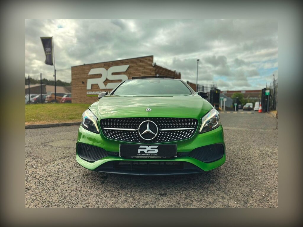 Mercedes-Benz A Class 1.6 A180 Amg Line Premium Plus 7G-dct Euro 6 S YP18MKA Green
