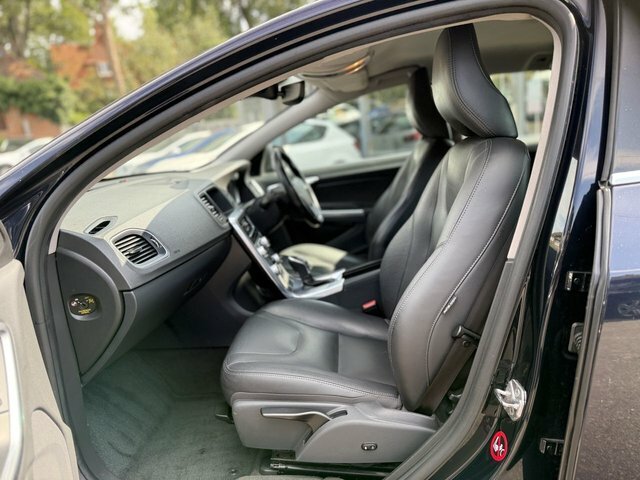 Volvo V60  White #12