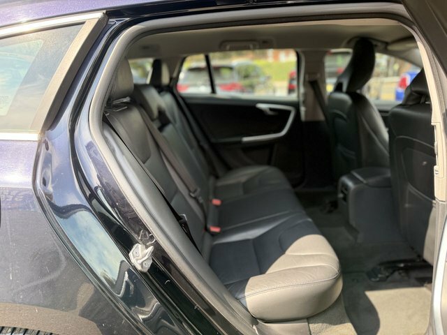 Volvo V60  White #13