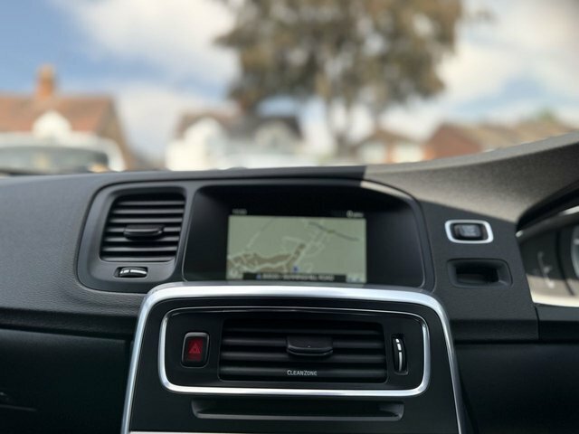 Volvo V60  White #47