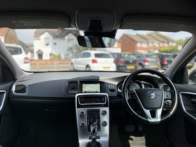 Volvo V60  White #10