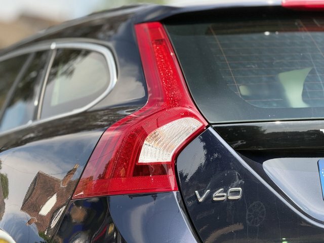 Volvo V60  White #31