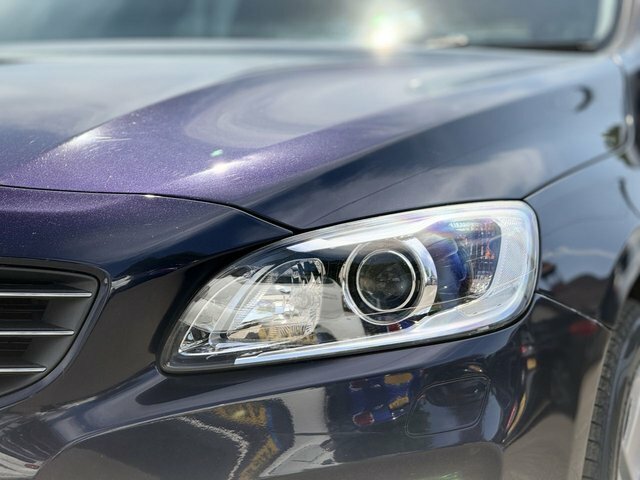 Volvo V60  White #24