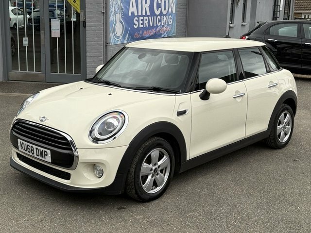 Mini Hatch 1.5 Cooper Hatchback Steptronic Euro 6 White #3
