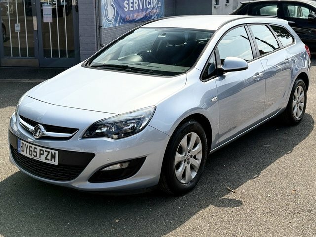 Vauxhall Astra 1.6I Design Sports Tourer Euro 6 Silver #2