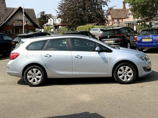 Vauxhall Astra 1.6I Design Sports Tourer Euro 6 Silver #5