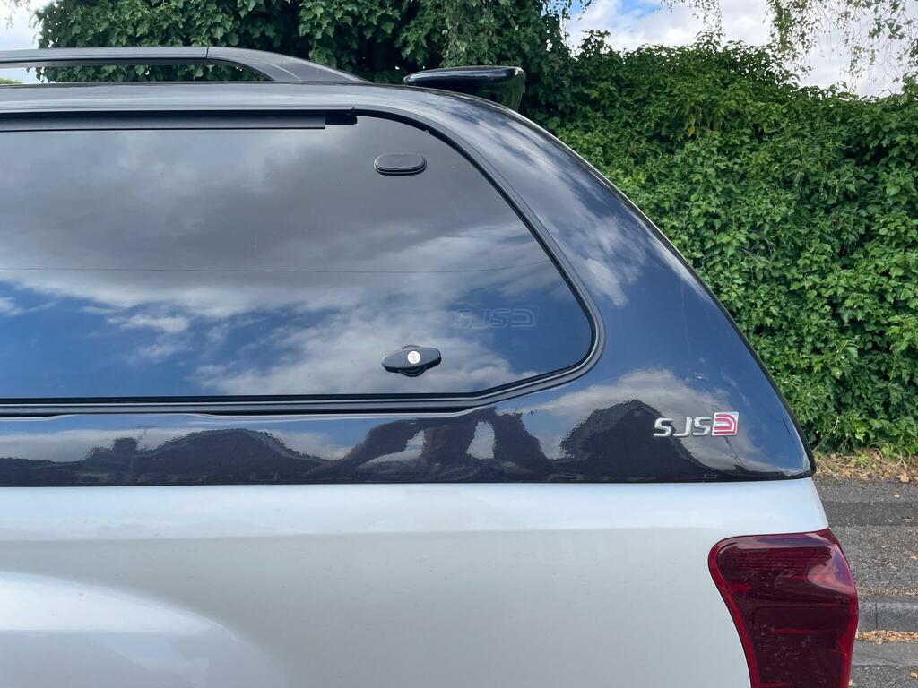 Isuzu D-Max 1.9 Td 161 Blade Double Cab With Truckman Top White #9