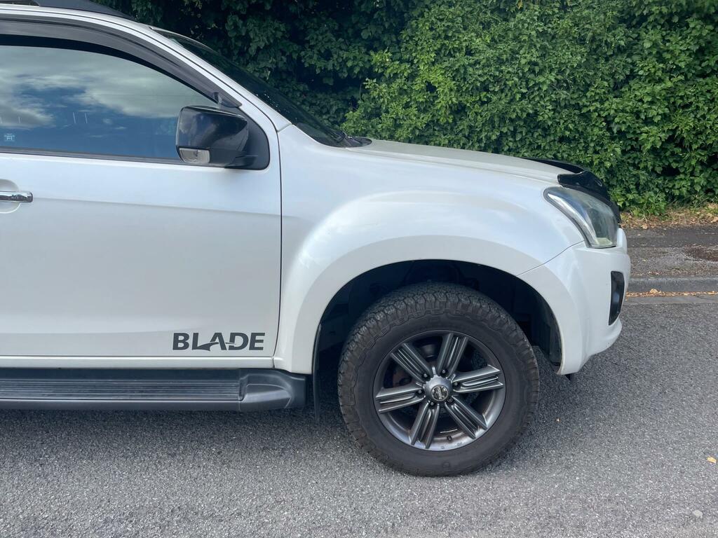 Isuzu D-Max 1.9 Td 161 Blade Double Cab With Truckman Top White #27