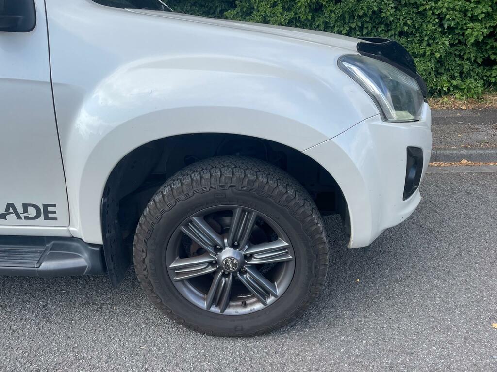 Isuzu D-Max 1.9 Td 161 Blade Double Cab With Truckman Top White #28