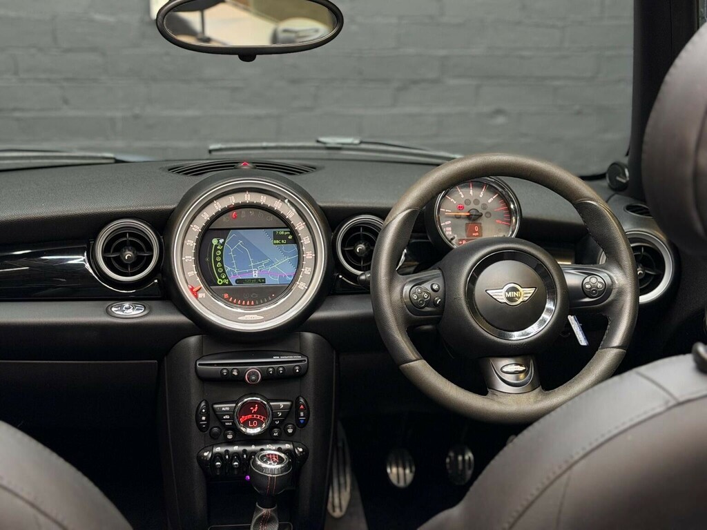 Mini Convertible 1.6 Cooper White #16